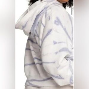 GOOD AMERICAN Cropped Hoodie NEW Wide Cut Tie Dye Purple Cotton Made in USA 3/ L